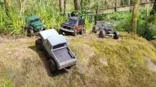 4 types de crawlers aux Gorges de stangala, Quimper 29. Un 6x6, deux 4x4 et un buggy