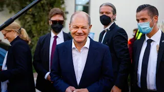 Kanzlerkandidat Scholz fühlt sich Merkel trotz Kritik verbunden