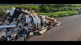 Fly tipping scum