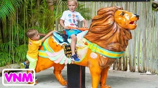 Thời gian vui chơi của Vlad và Nikita Kids trong Safari Park