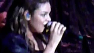 Jordin Sparks Performing  No Air (Ft. Justin Beiber) Jingle Ball '09