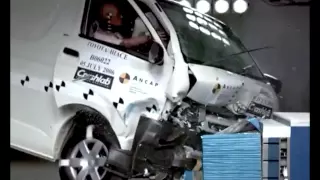 Toyota Hiace 2005 ANCAP Crash Test (3 stars)
