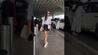 #jasminbhasin nails her #airportlook with style #shorts #airport #mumbai