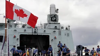 BÊN TRONG KHINH HẠM HOÀNG GIA CANADA HMCS CALGARY (Royal Canadian Navy HMCS 335 CALGARY)