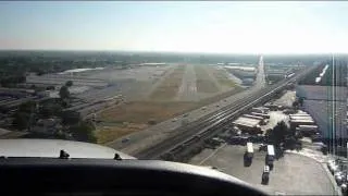 Cessna 172S Landing at Fullerton Municipal airport