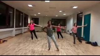 Afro-danse 💃🏿 c'est de la danse Africaine sur bande sonore, ça ce passe dans le sud Ardèche