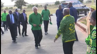 Lowassa na mkewe walivyotinga Ikulu kwa Rais Magufuli | Amkimbilia | Wazungumza pamoja