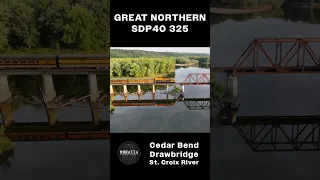 Great Northern SDP40 325 on the Cedar Bend Drawbridge #shorts