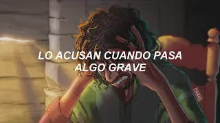 Esta canción representa todo lo que el pueblo pensaba de Bruno Madrigal :(