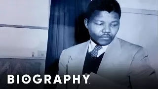 Nelson Mandela - Early Life | Biography