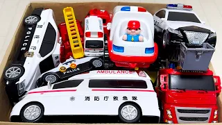 A miniature ambulance car runs with a siren sounding! Ambulance mini car anime! Emergency vehicle!