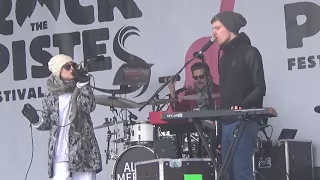 Alice Merton - Trouble In Paradise - live  Rock the Pistes 2018 suisse