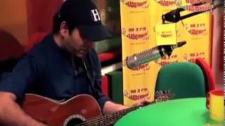 Mohit Chauhan sings Tumse Hi from Jab We Met on Radio Mirchi - Unplugged
