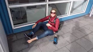 Lindsay walks around Reykjavik without shoes