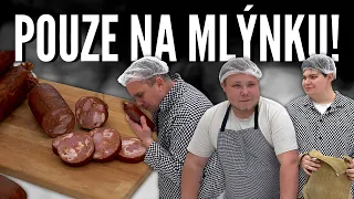 SALÁM BEZ POUŽITÍ KUTRU! 😍 Výroba KOSTELECKÉHO ŠPEKOVÉHO SALÁMU | Kompletní návod