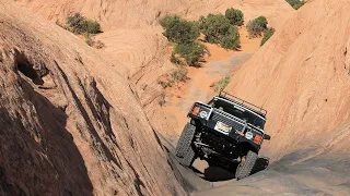 Snowflake the Range Rover Classic takes on Hell's Gate in Moab, Utah | Off Road