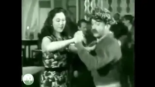 Cantinflas bailando cumbia sampuesana 480p