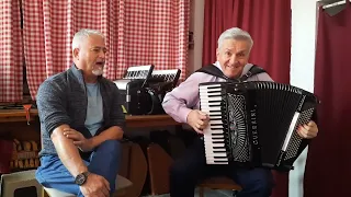 Kada moja mladost prođe...        Adis vokal, Sejo harmonika.