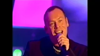 UB40 Feat Chrissie Hynde - I Got You Babe (Live Number One's)