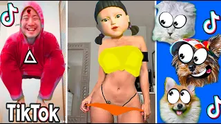 КАЛЬМАР убил ТИКТОК! СМЕШНАЯ ИГРА в КАЛЬМАРА! Squid Game TikTok НЕ ЗАСМЕЙСЯ Челлендж! Валеришка Макс