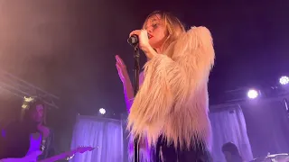 Suki Waterhouse - Nostalgia, Live, Soundwell, SLC - 17 January 2023, 4K 60P HDR