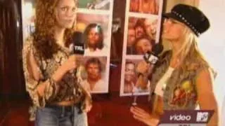 [B. Spears] VMA 2001 Backstage Interview