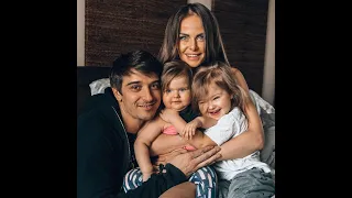 🥳 Станислав Бондаренко с дочками устроили сюрприз маме на день рождения