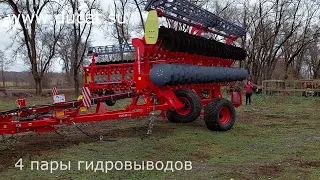 Дисковая борона Дукат 12 с трактором Fendt 1050