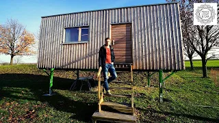 Мобильный деревянный дом на съемном кузове - Tiny House от Андреаса