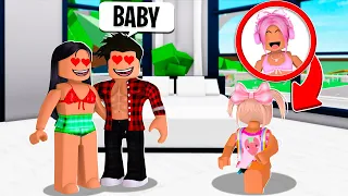 Spying on BROOKHAVEN ODERS as a BABY..(Roblox)