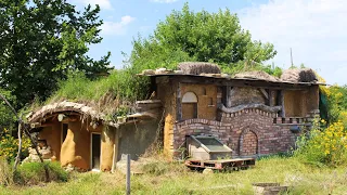 The Craziest COB HOUSE You've Ever Seen