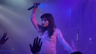 Lauren Mayberry (of Chvrches) covering Don’t Speak by No Doubt in Los Angeles - September 29, 2023