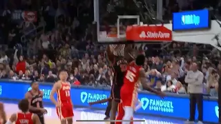 Mitchell Robinson dunks on Clint Capela!