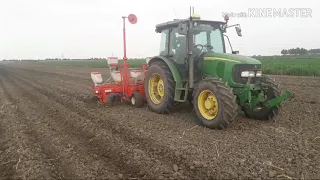 Semina soya 2019 con John Deere 5720 e Gaspardo Magica 6 file