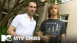 Maroon 5's 2004 House Tour | MTV Cribs