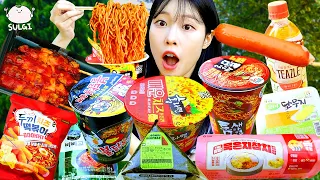 ASMR MUKBANG| Outdoor Convenience store! Fire noodles, Spicy Cheese noodles, Sausage, Kimbap.
