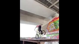 СЛОЖНЫЙ ТРЮК на BMX #shorts