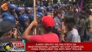 Ilang grupo ng raliyista na nagtangkang lumapit sa CCP Complex, hindi pinalusot ng anti-riot police