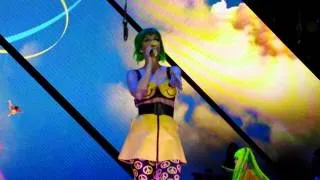 KATY PERRY LIVE - WALKING ON AIR - LG ARENA UK