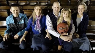 Former UK basketball player turns to UK Markey Cancer Center after rare bone cancer diagnosis