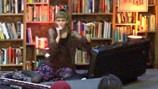 Grimes Live@Fingerprints Records L.B. Ca. Feb. 25th 2012