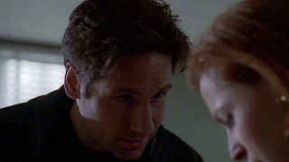 Mulder & Scully "I think you should step away." (5x17)