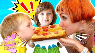 Lo spuntino per tutta la famiglia! La bambina Bianca fa la cuoca. Giochi di cucina per bambini