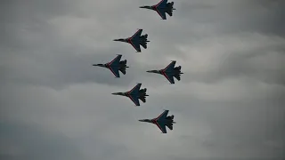 МАКС 2021. Авиационная группа высшего пилотажа "Русские Витязи" Су-35С. 4к видео.