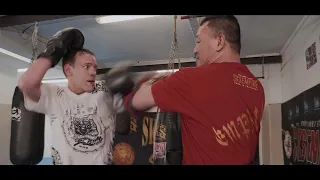 Maitriser l'art du Muay Thai Jean-Charles Skarbowsky  nous dévoile ses techniques en vidéos