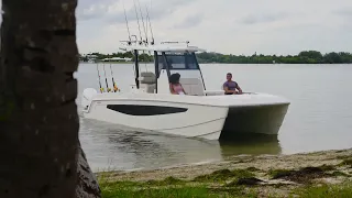 Aquila 28 Power Catamaran - The Molokai