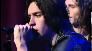 Heart in a cage (live) - The Strokes