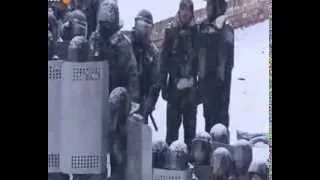 Київ, грушевського підготовка до штурму, обстріли людей ранок 22 01 2014