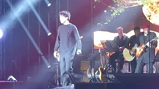 Dimash Prague Concert, 16.4. 2022 Unforgettable Day - How one of his Dears made Dimash laugh