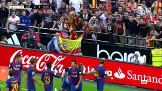 Neymar offense fans ● Fans throws a bottle to Neymar & Suarez ● Leo Messi shouting